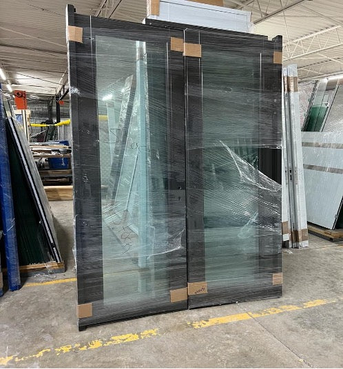 Puerta deluxe full glass en 2 hojas - 60” x 96”